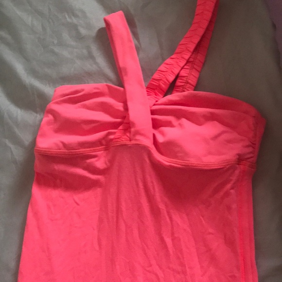 Lululemon tank - Picture 2 of 4